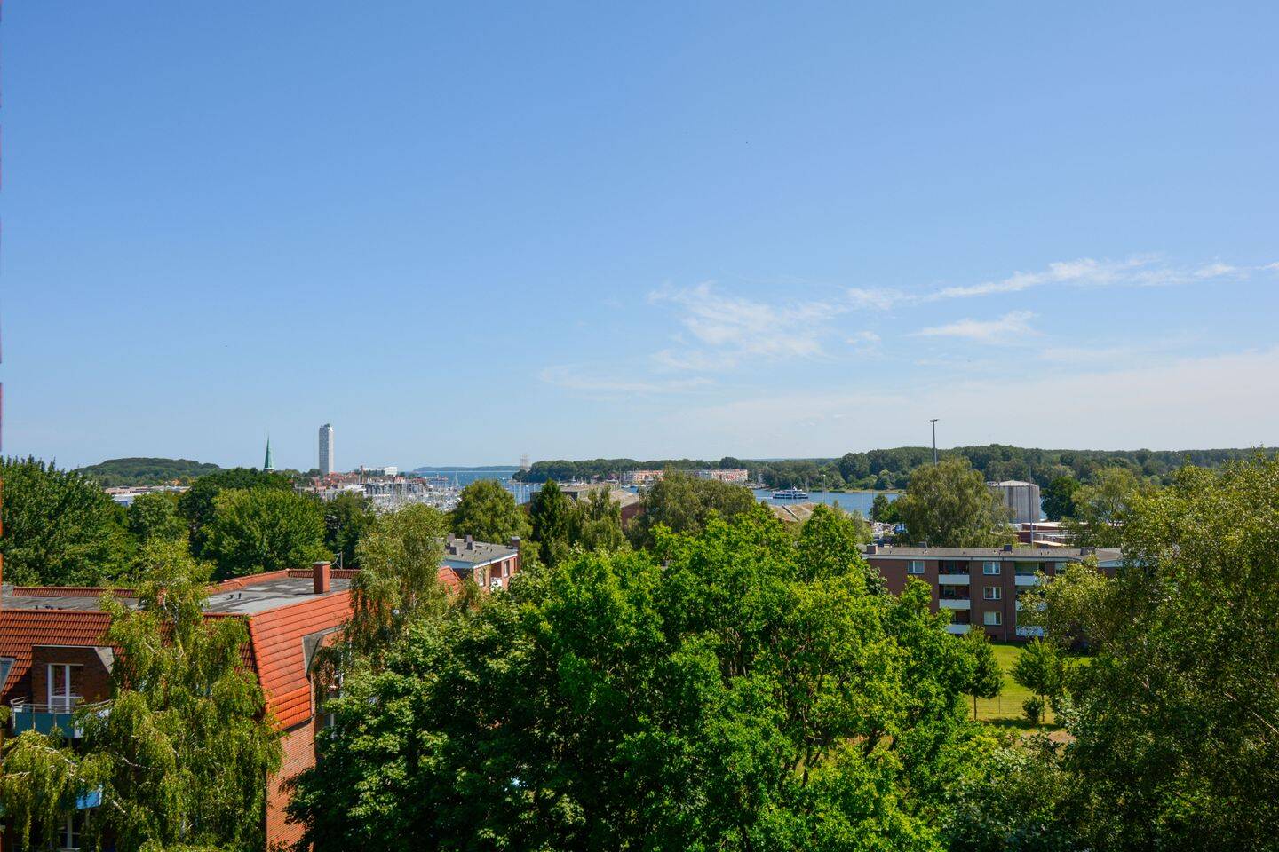 Ansprechende Mietwohnung mit Balkon (Wasserblick) – 23570 Lübeck – Vorschaubild 3