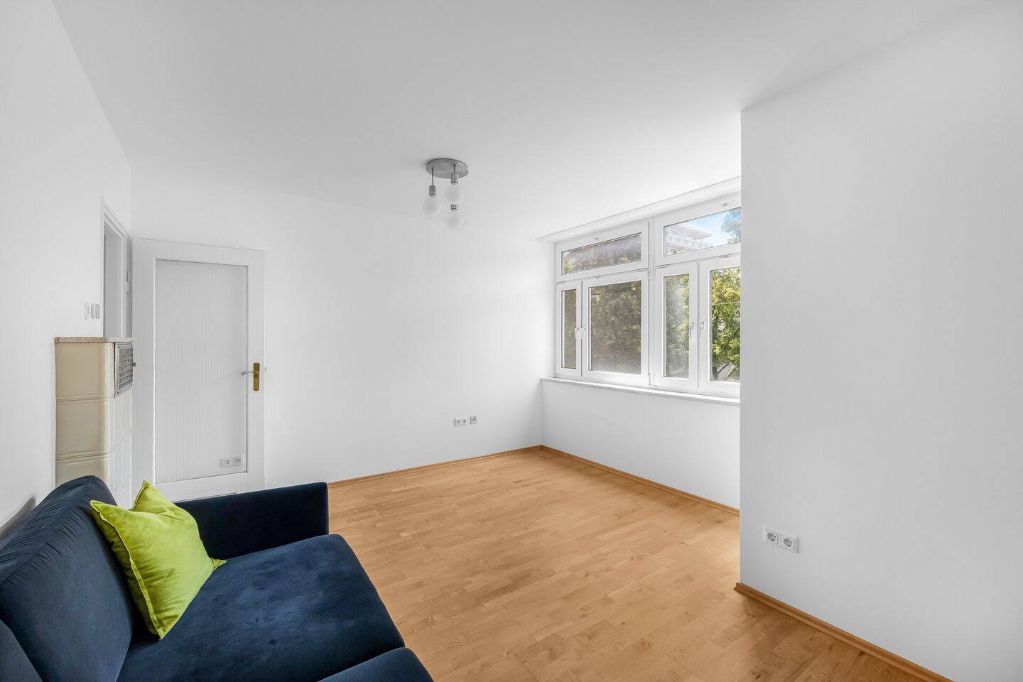 Kleine 2-Zi., Luisenstr./Ecke Zieblandstr. – Besichtigung: FR 21.08. n. indiv. Vereinb. – 80798 München – Vorschaubild 6