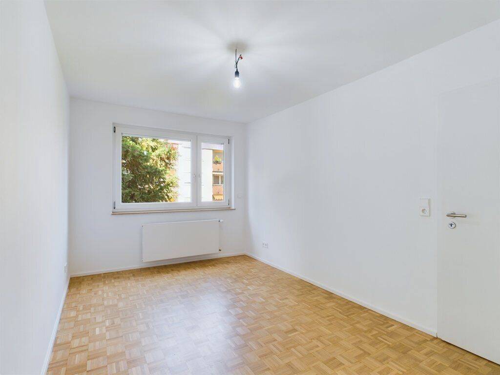 Neu sanierte 3-Zimmer-Wohnung mit moderner Küche, Pkw-Stellplatz in ruhiger aber zentraler Lage – 70374 Stuttgart – Vorschaubild 8