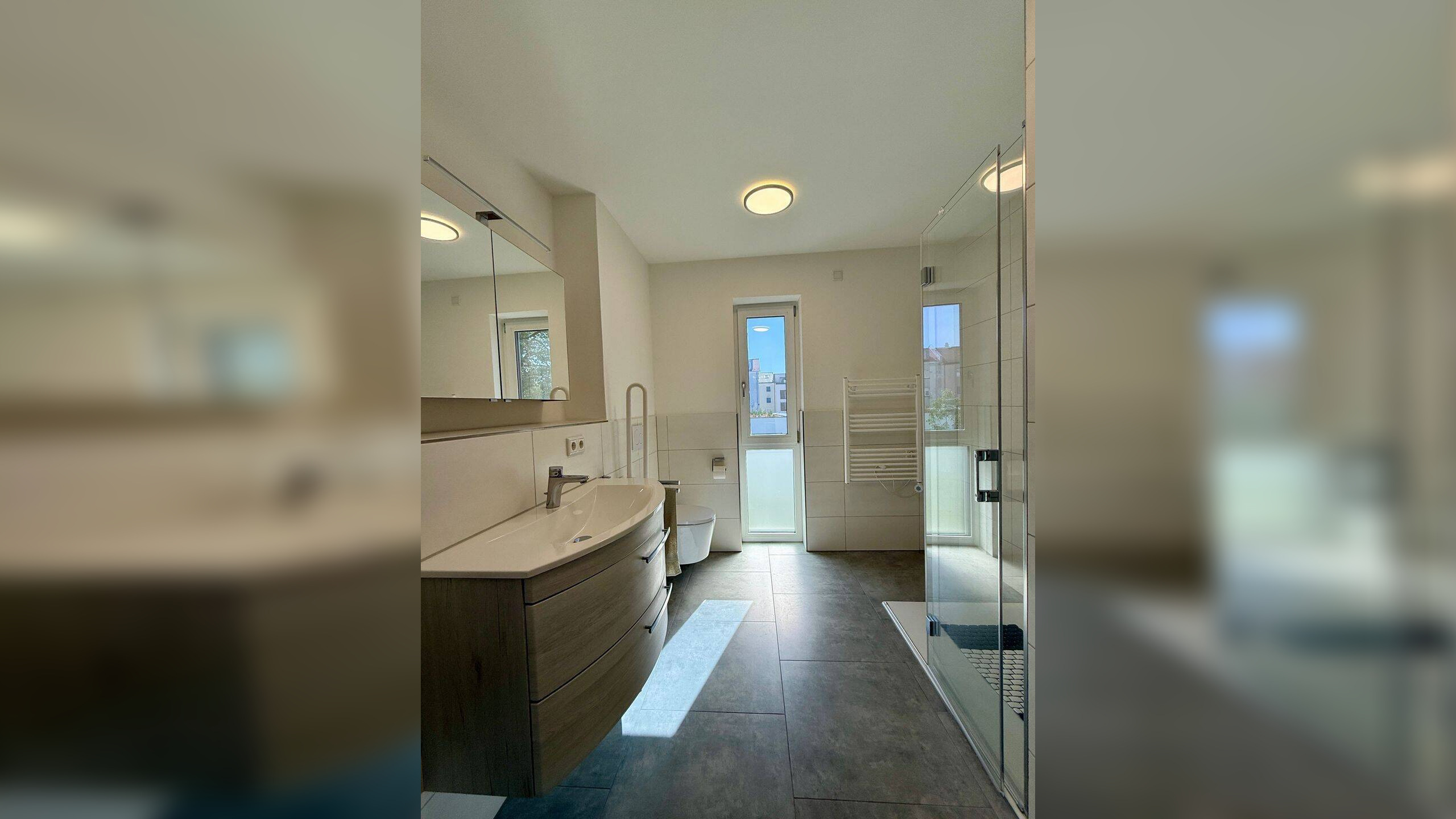 Viel Freiraum für besondere Wohnmomente – Moderne 3-Zimmer-Neubauwohnung mit Sonnenbalkon in Moosach – 80992 München – Vorschaubild 7
