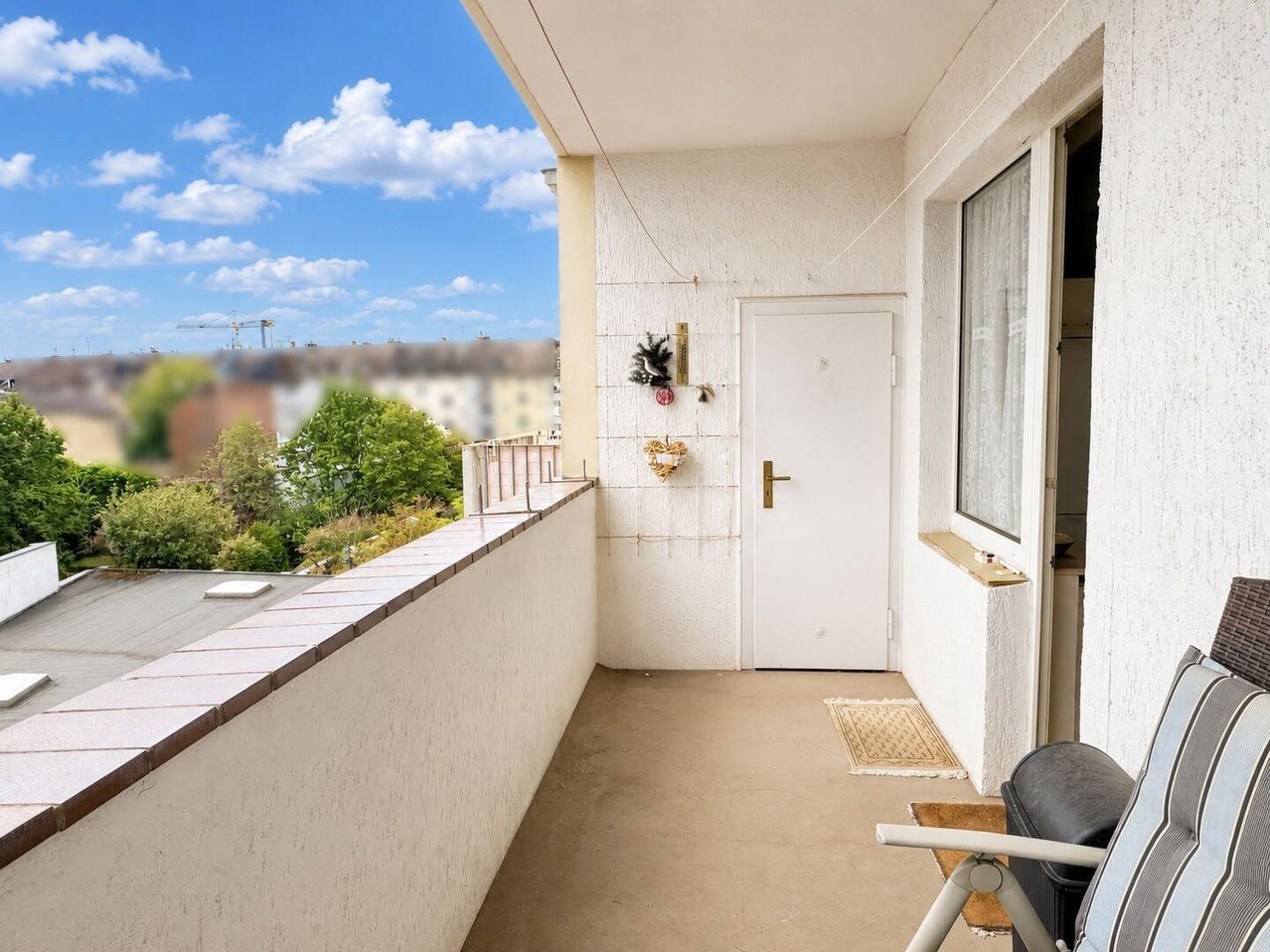 Bezugsfreie 2-Zimmer-Wohnung mit Balkon in zentraler Lage von Düsseldorf- Pempelfort – 40211 Düsseldorf – Vorschaubild 2