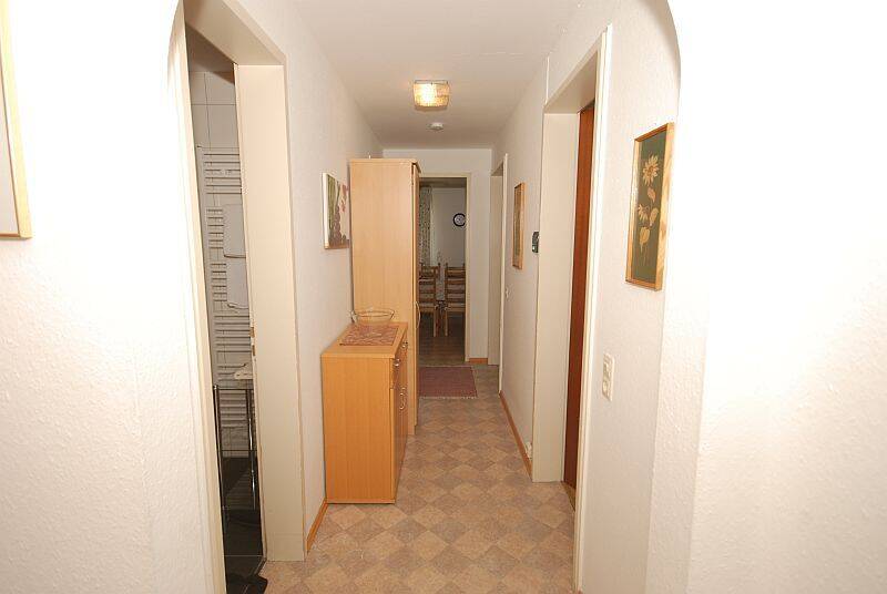 Zwei-Zimmer-Wohnung komplett möbliert und ausgestattet in zentrumsnaher Lage – 83435 Bad Reichenhall – Vorschaubild 8