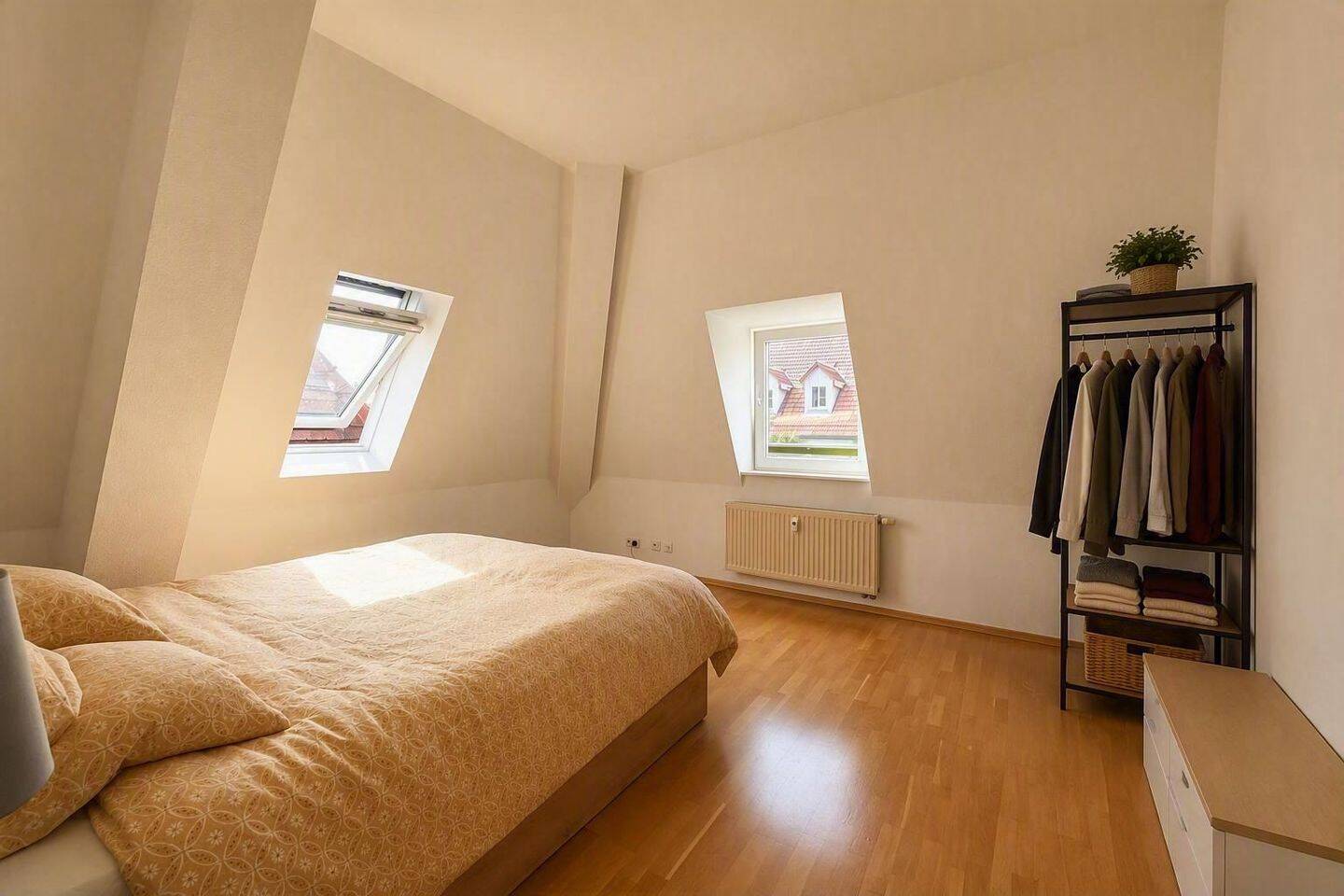 Wohnen mit Altbauflair: 4 Zimmer, Hobbyraum & TG im Herzen der Stadt – 71634 Ludwigsburg – Vorschaubild 5