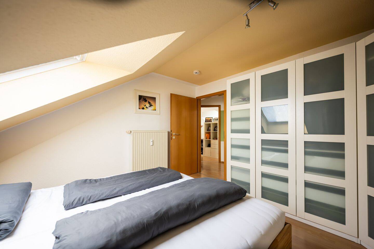 Hochwertig möblierte 3 Zimmer-Wohnung mit Balkon – direkt bezugsfertig! – 71263 Weil der Stadt – Vorschaubild 6