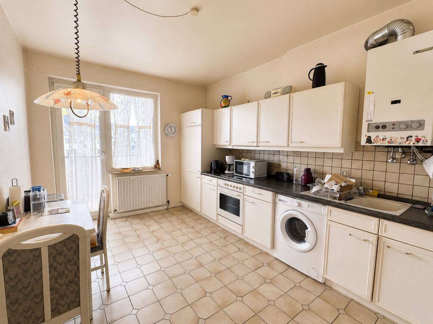 Bezugsfreie 2-Zimmer-Wohnung mit Balkon in zentraler Lage von Düsseldorf- Pempelfort – 40211 Düsseldorf – Vorschaubild 9