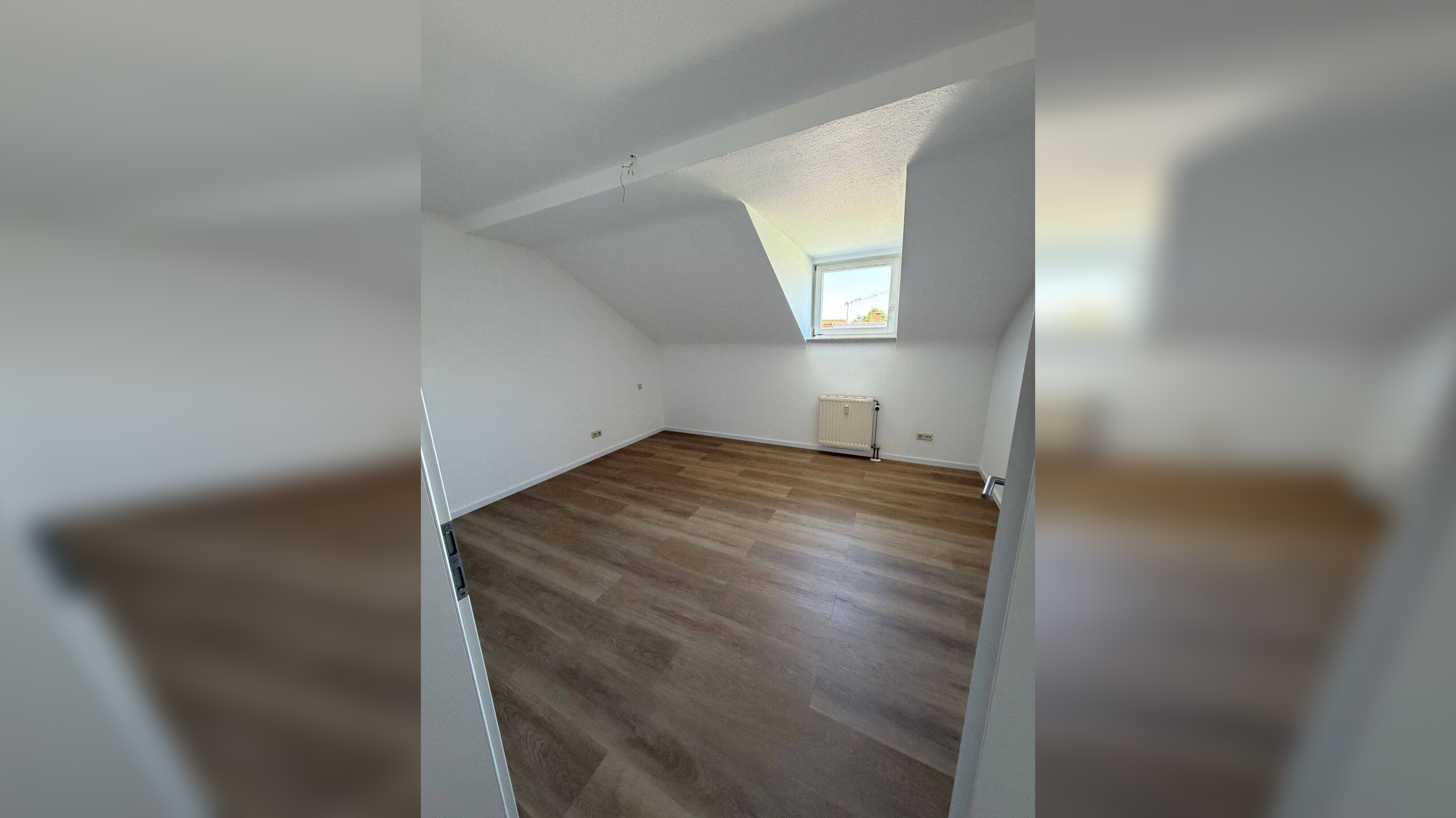 Frisch renovierte 3,5-Zimmer-Maisonettewohnung im Dachgeschoss mit Balkon – 76448 Durmersheim – Vorschaubild 4