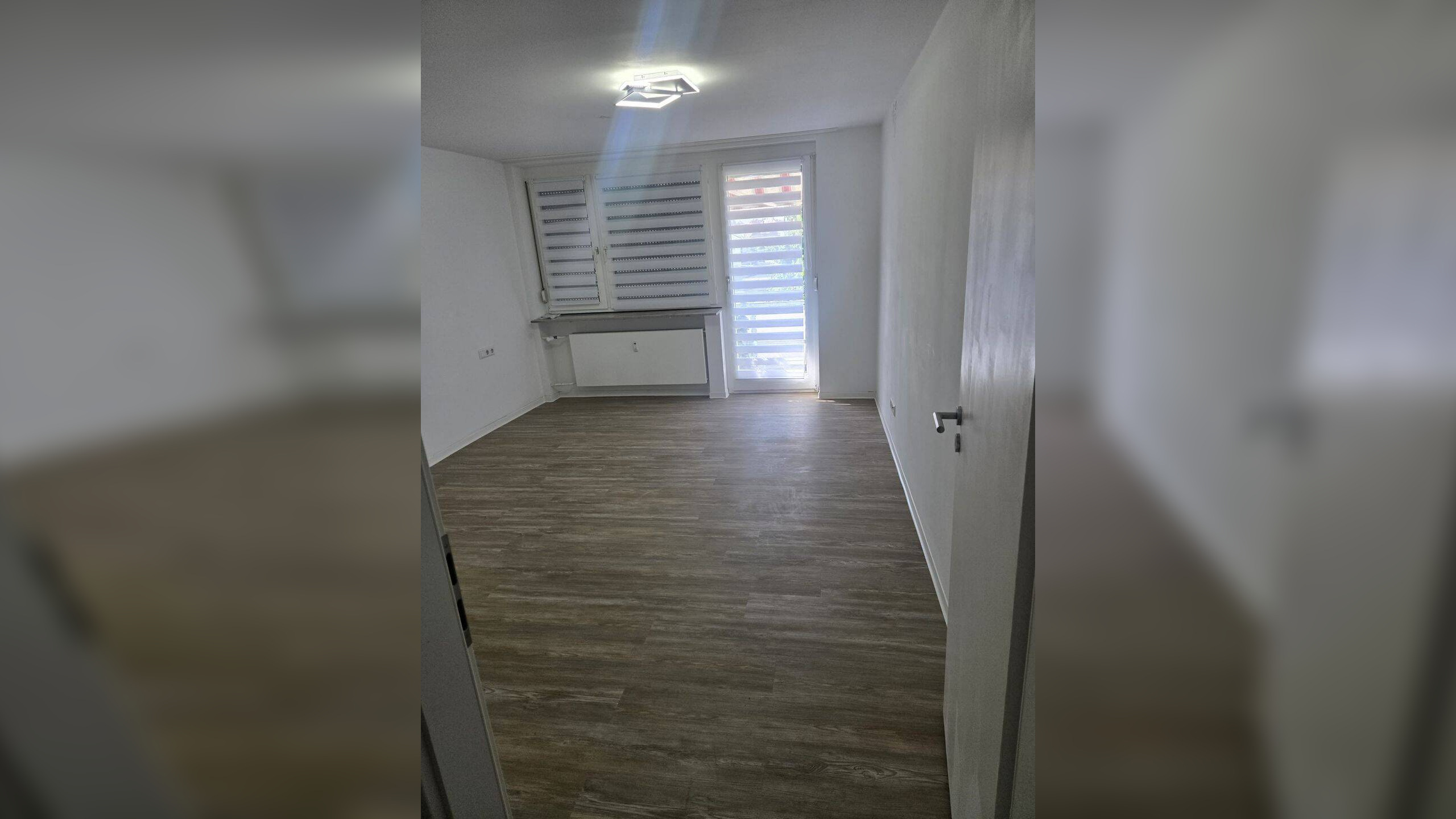 Moderne 2-Zimmer-Wohnung mit Balkon, Einbauküche & Tiefgaragenstellplatz – 70327 Stuttgart – Vorschaubild 5