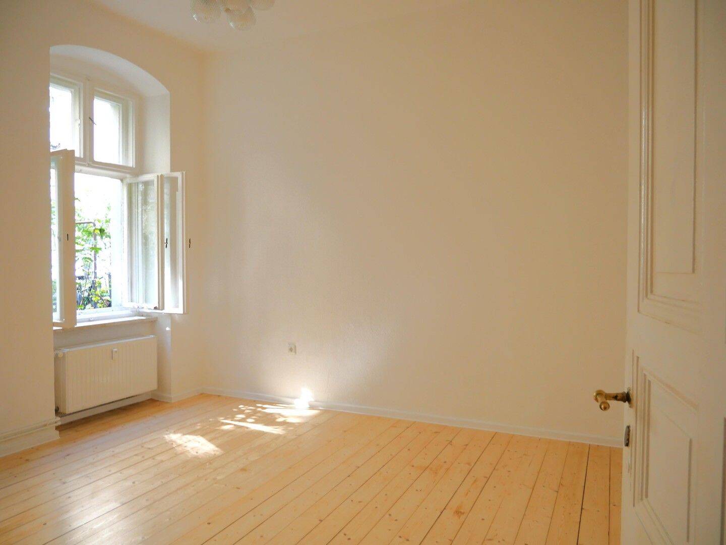 Provisionsfrei – gepflegte, helle Altbauwohnung in Nord-Neukölln – 12051 Berlin – Vorschaubild 4