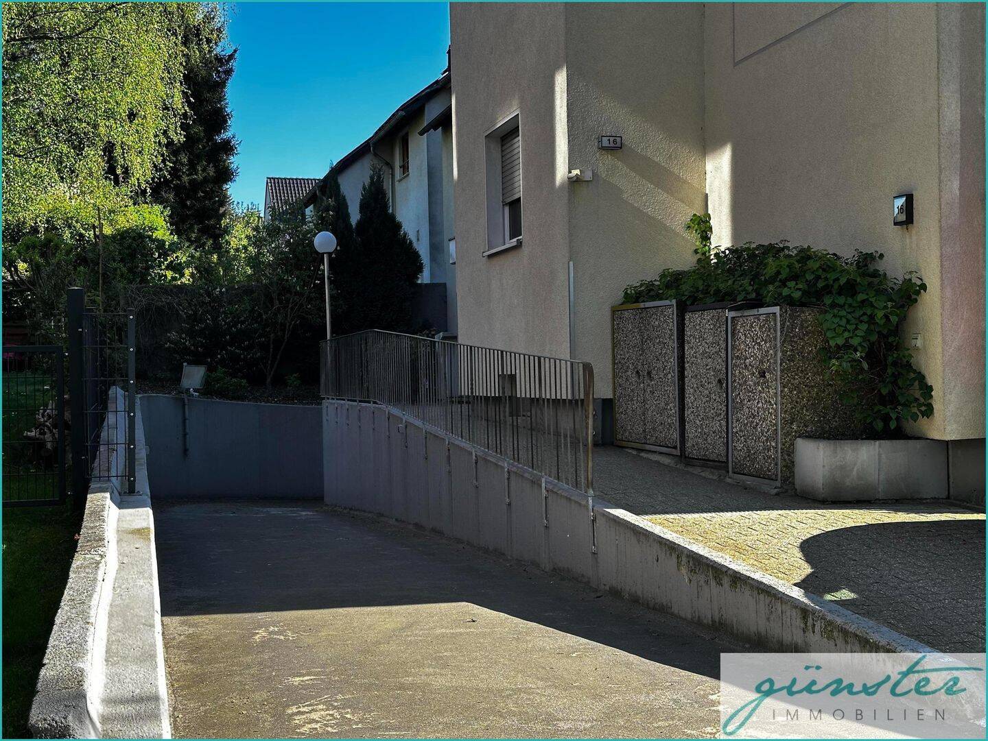 Do.-Benninghofen: Schöne, gepflegte 2 1/2 Zimmer EG-Wohnung mit Tiefgaragenstellplatz, Terrasse und eigenem Gartenanteil! – 44267 Dortmund – Vorschaubild 4