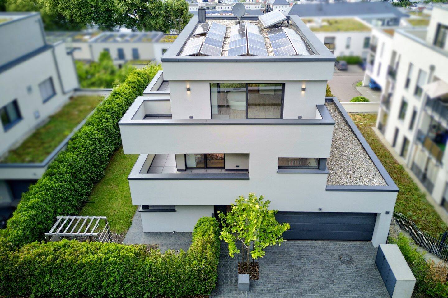 Exklusive Architektenvilla in Höhenlage von Trier-Feyen mit Stadtpanorama & hochwertiger Ausstattung – 54294 Trier – Vorschaubild 2