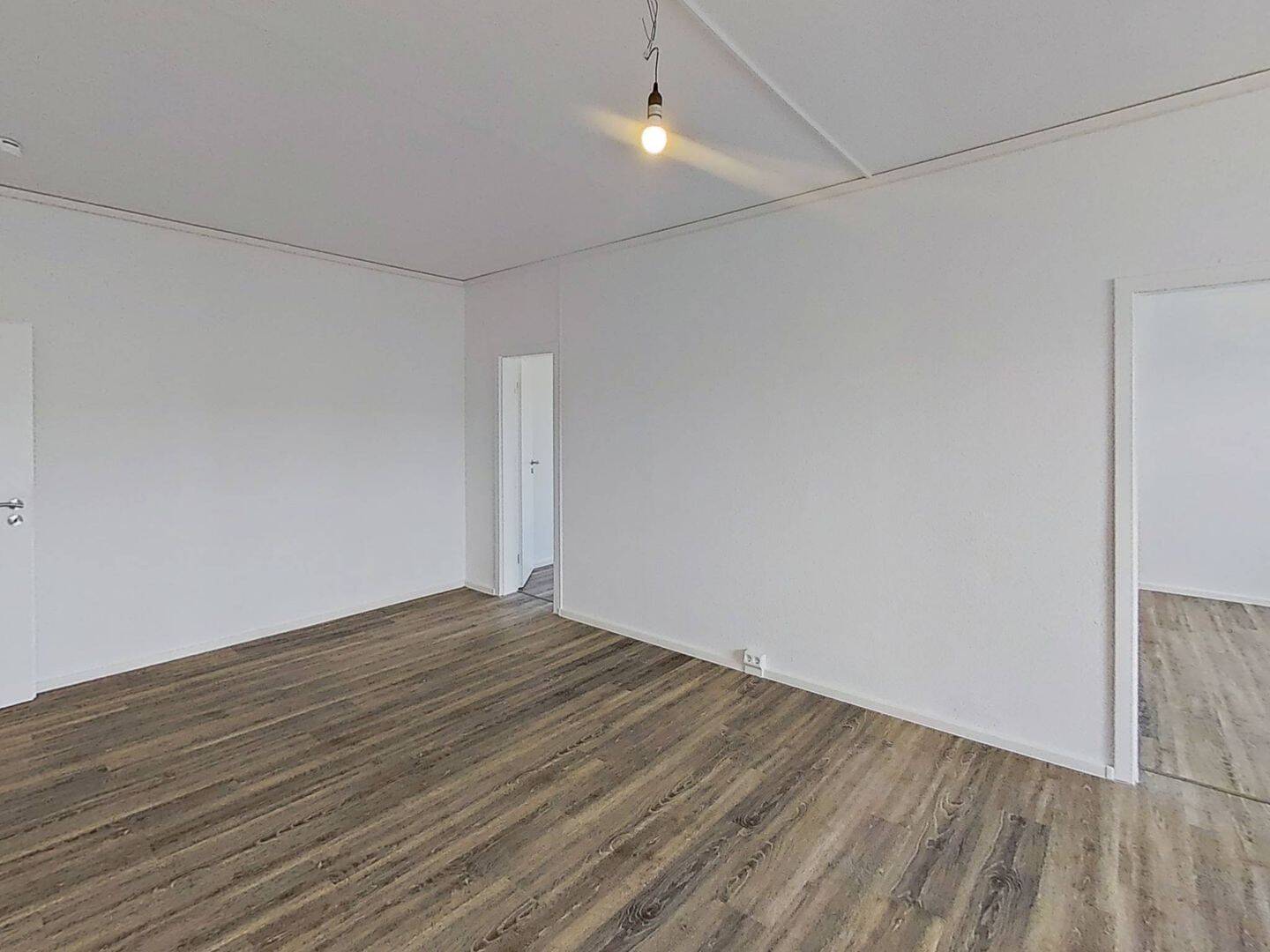 Großzügige 3-Zimmer-Wohnung mit Küche und Balkon in Rostock – 18106 Rostock – Vorschaubild 2