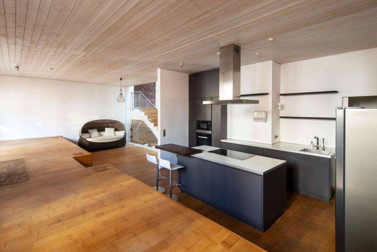Historische Remise mit exklusivem Flair und Dachterrasse – im ruhigen Innenhof von Berlin-Mitte – 10115 Berlin – Vorschaubild 3
