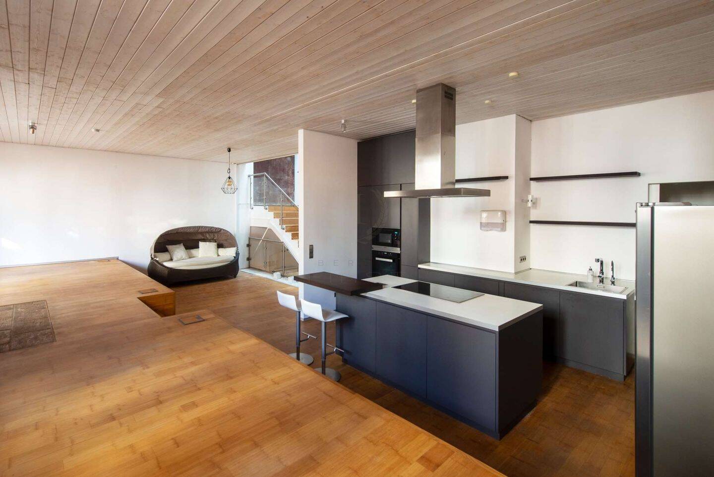 Historische Remise mit exklusivem Flair und Dachterrasse – im ruhigen Innenhof von Berlin-Mitte – 10115 Berlin – Vorschaubild 3