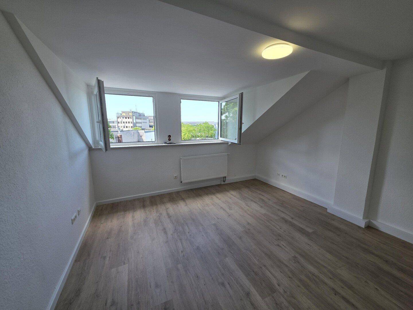 Sorfort frei !!! 2-Zi. ETW im Dachgeschoss – Top Lage !!! – 64293 Darmstadt – Vorschaubild 5