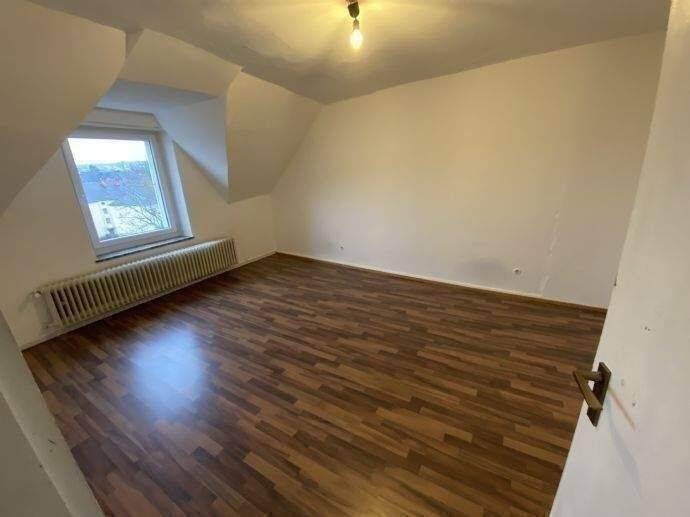 Ab 01.10.2026 / Gemütliche 3-Zimmer-Wohnung / Dachgeschosswohnung (3. OG) mit Einbauküche / ohne Balkon und ohne Aufzug – 54290 Trier – Vorschaubild 9
