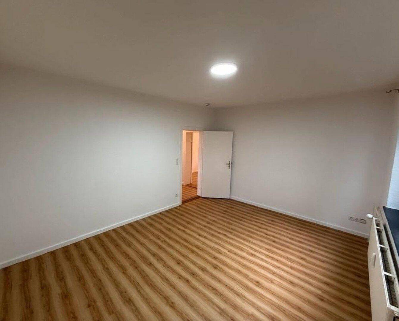 Helle 2-Zimmer-Wohnung mit moderner Küche & Balkon – 24837 Schleswig – Vorschaubild 9