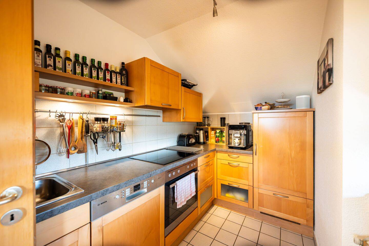 Hochwertig möblierte 3 Zimmer-Wohnung mit Balkon – direkt bezugsfertig! – 71263 Weil der Stadt – Vorschaubild 9