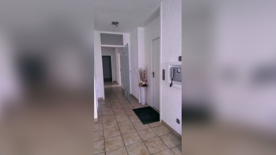 Super schöne Erdgeschosswohnung mit großem Garten und Einzelgarage sowie Außenstellplatz zu vermieten – 91183 Abenberg – Vorschaubild 9