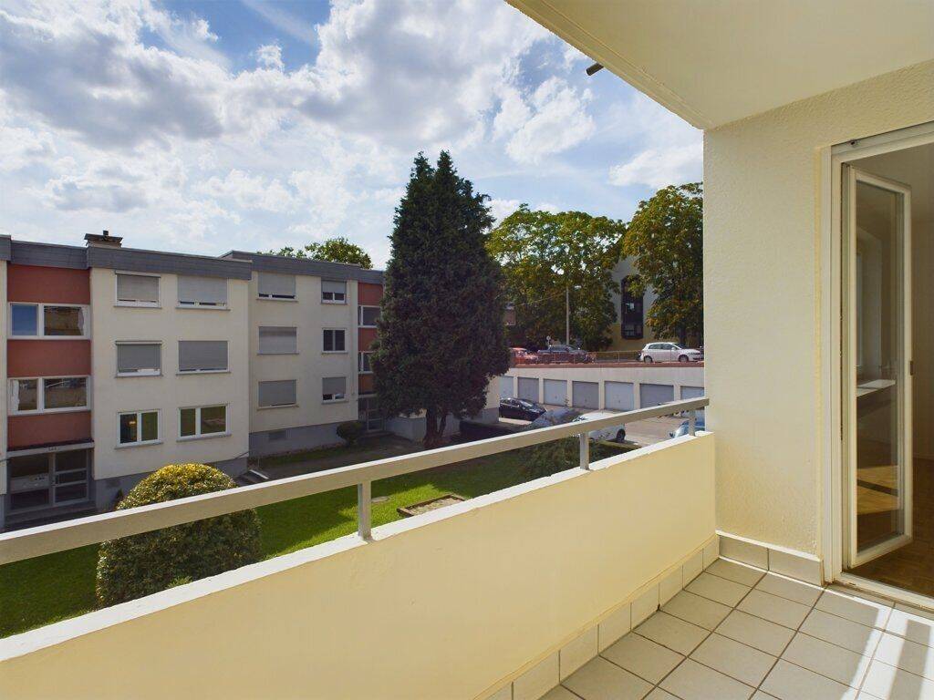 Neu sanierte 3-Zimmer-Wohnung mit moderner Küche, Pkw-Stellplatz in ruhiger aber zentraler Lage – 70374 Stuttgart – Vorschaubild 10