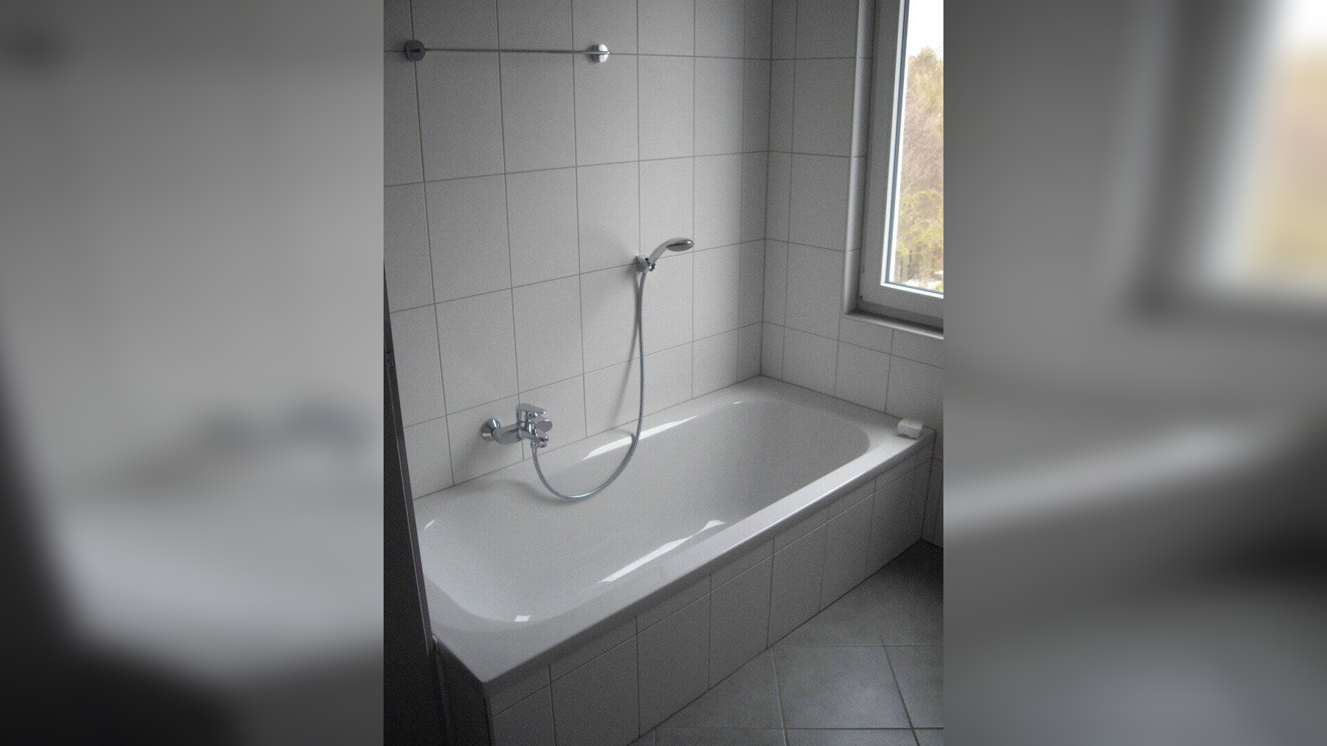 Neuwertige Exclusive/Moderne/Helle Maisonettwohnung 4 Zimmer im Neubaugebiet Sennfeld/Rempertshag – 97526 Sennfeld – Vorschaubild 9