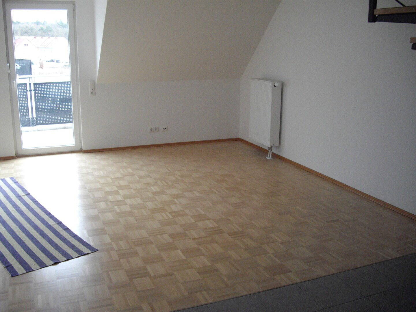 Neuwertige Exclusive/Moderne/Helle Maisonettwohnung 4 Zimmer im Neubaugebiet Sennfeld/Rempertshag – 97526 Sennfeld – Vorschaubild 10
