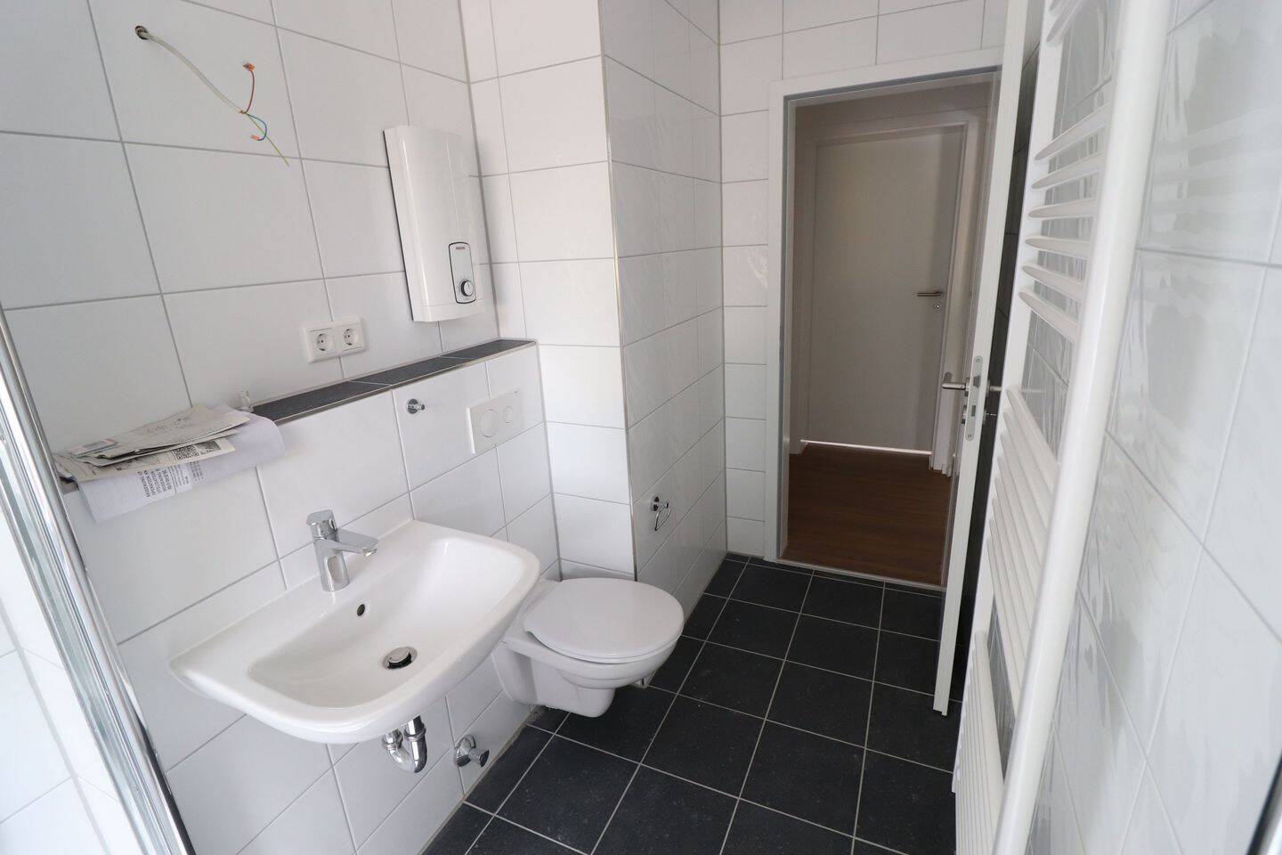 Ab 01.10. Ersteinzug nach Sanierung, 3,5-Zimmer Wohnung mit Balkon, Fernwärme in Parklage – 46117 Oberhausen – Vorschaubild 8