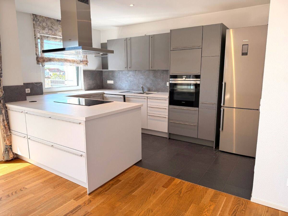 Exklusive und großzügige Dachgeschosswohnung mit sonniger Dachterrasse im Herzen von Vöhringen – 89269 Vöhringen – Vorschaubild 9