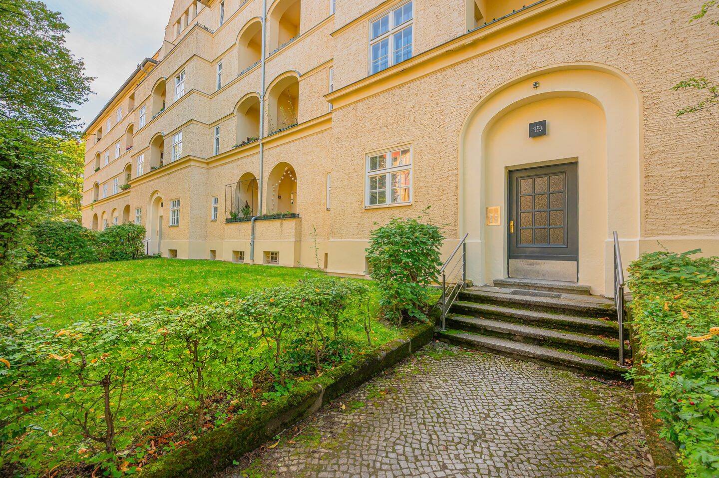 Urban, hell & mittendrin – dein neues 2-Zimmer-Zuhause – 14197 Berlin – Vorschaubild 11