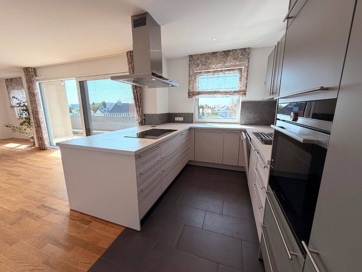 Exklusive und großzügige Dachgeschosswohnung mit sonniger Dachterrasse im Herzen von Vöhringen – 89269 Vöhringen – Vorschaubild 10
