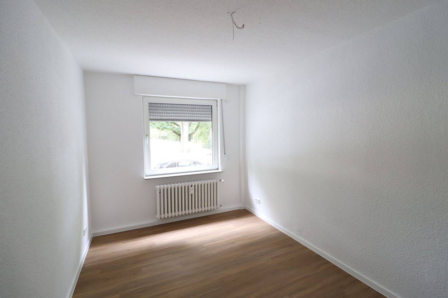 Ab 01.10. Ersteinzug nach Sanierung, 3,5-Zimmer Wohnung mit Balkon, Fernwärme in Parklage – 46117 Oberhausen – Vorschaubild 11