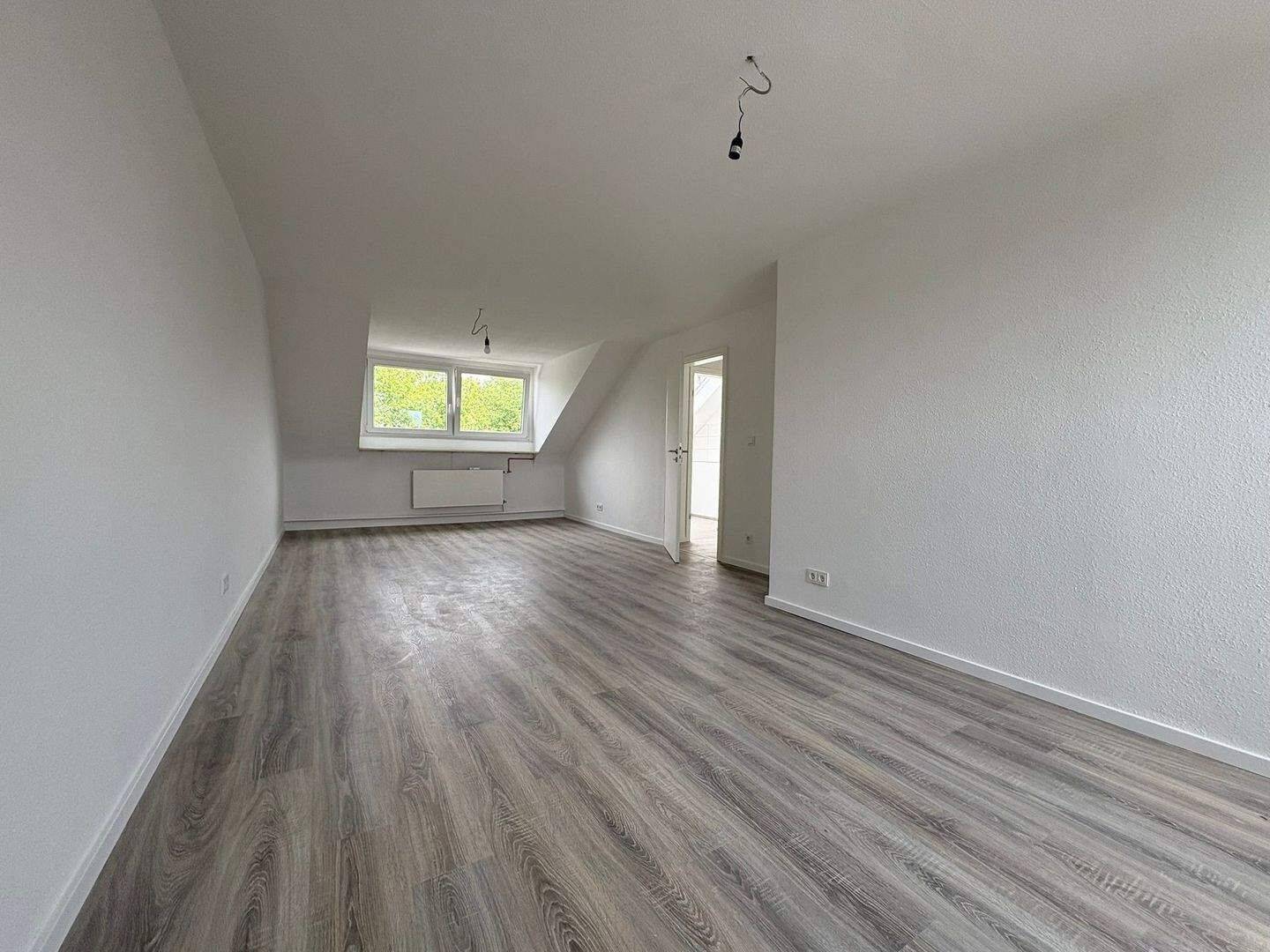 1. Monat kaltmietfrei! Moderne 2-Zimmer-Dachgeschosswohnung – frisch saniert – 45143 Essen – Vorschaubild 7