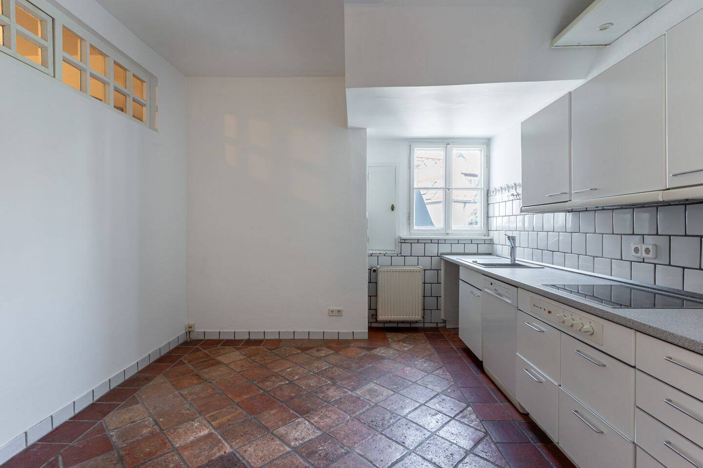 **Historischer Charme über den Dächern Lehels – Denkmalgeschützte Altbauwohnung im Dachgeschoss** – 80538 München – Vorschaubild 9