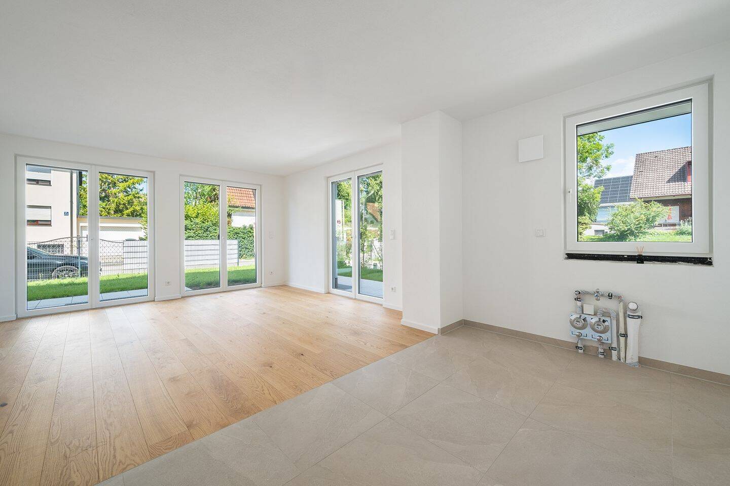 Fertiggestellt (Jetzt einziehen): 3-Zimmer-NEUBAU-Wohnung mit sonnigem Garten nahe des Feldmochinger Sees – 80995 München – Vorschaubild 5
