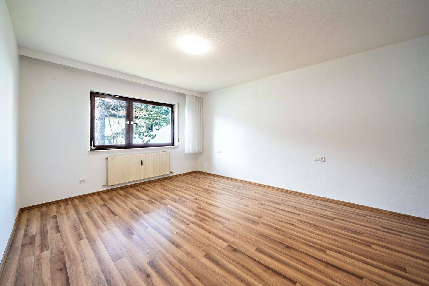 Gepflegte 2-Zimmer-Wohnung mit neuwertigem Bad ! – 74078 Heilbronn – Vorschaubild 8