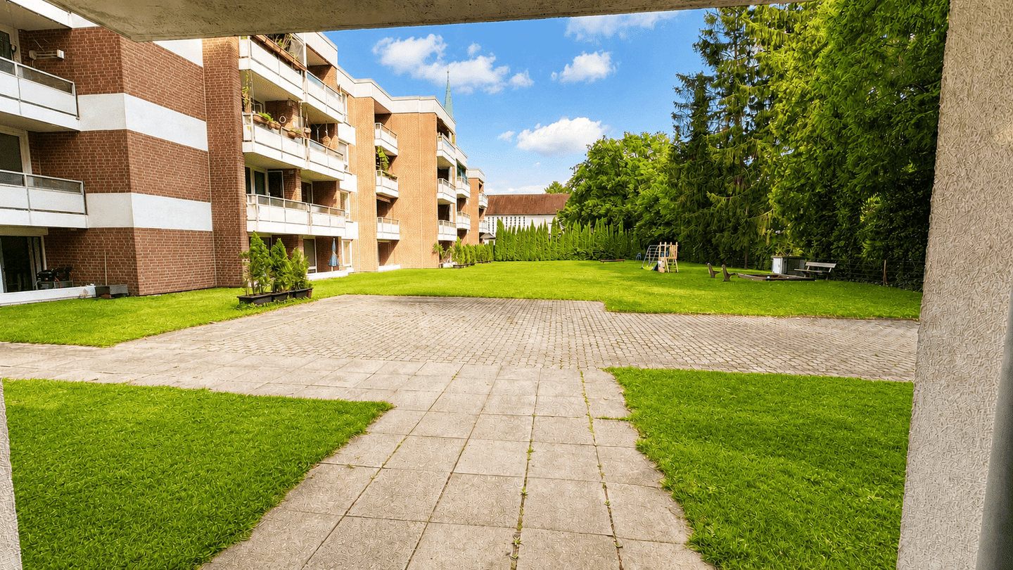Wohnqualität mit Weitblick – großzügige 2-Zimmer-Wohnung mit Kamin, Tiefgarage und Balkon – 22045 Hamburg – Vorschaubild 2