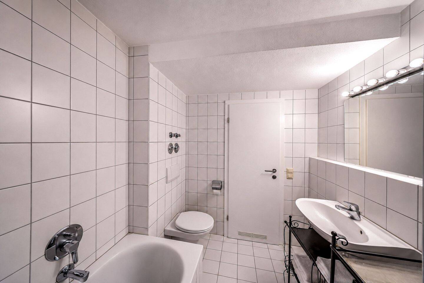 Wohnen mit Garten in besonderer Hanglage – 2,5-Zimmer-Wohnung in Stuttgart-Vaihingen – 70569 Stuttgart – Vorschaubild 5