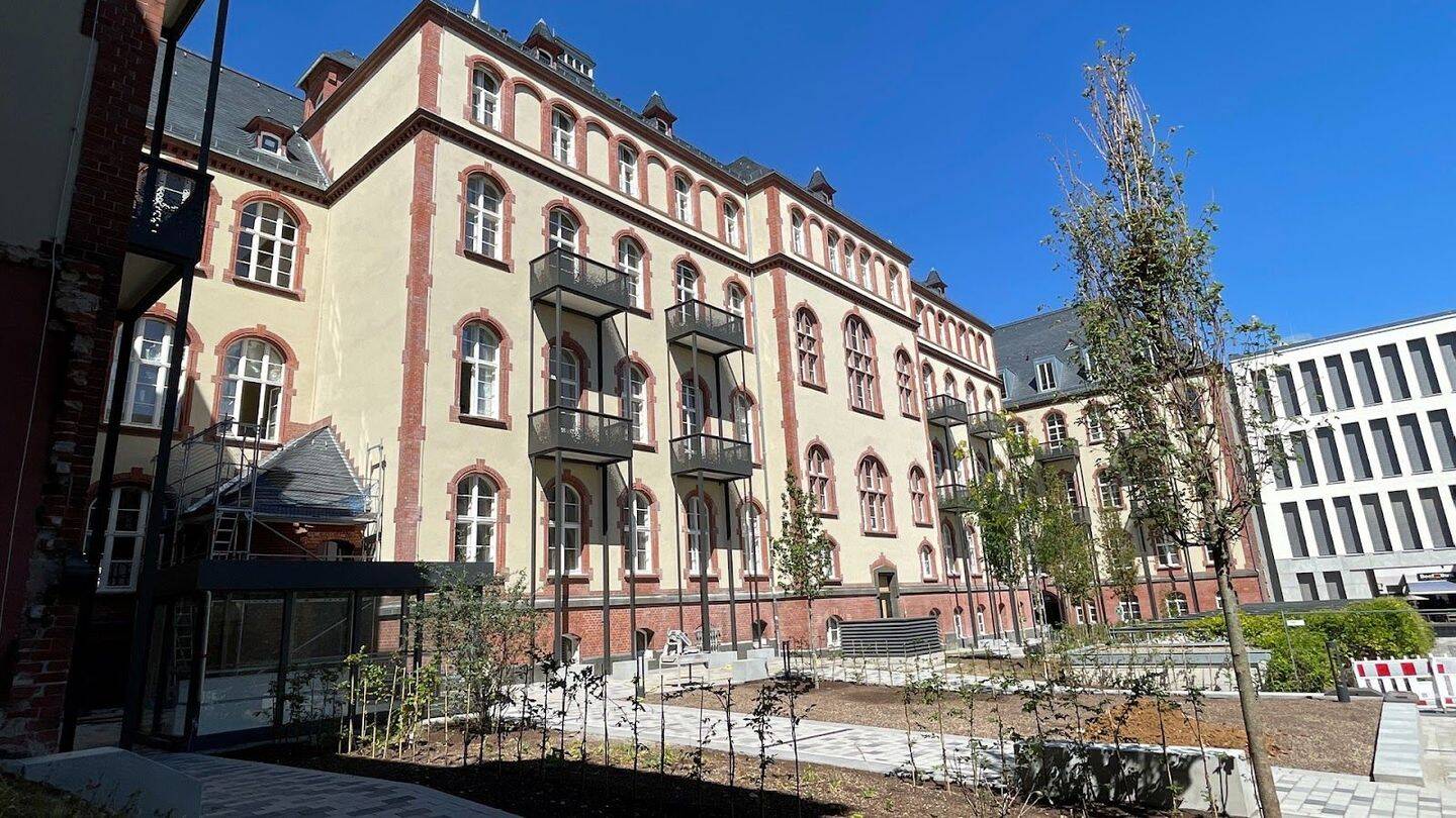 Wohnen mit besonderem Charakter – stilvolle Maisonette-Wohnung in Wiesbaden – 65185 Wiesbaden – Vorschaubild 3