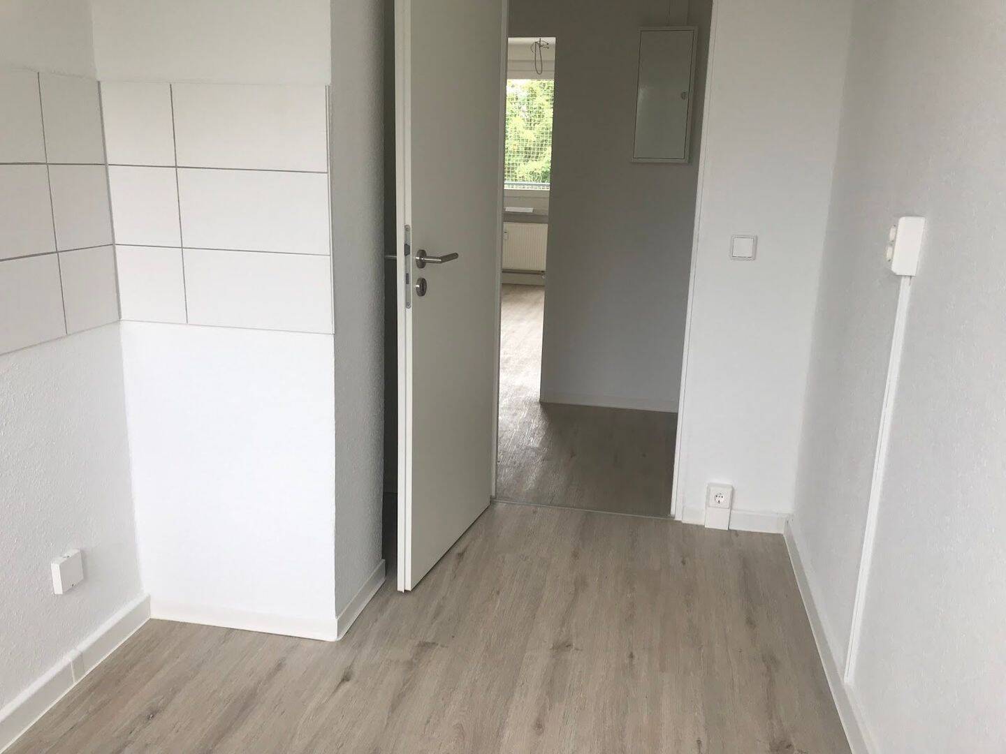 3-Zimmer-Wohnung bezugsfertig mit Balkon – 9130 Chemnitz – Vorschaubild 4