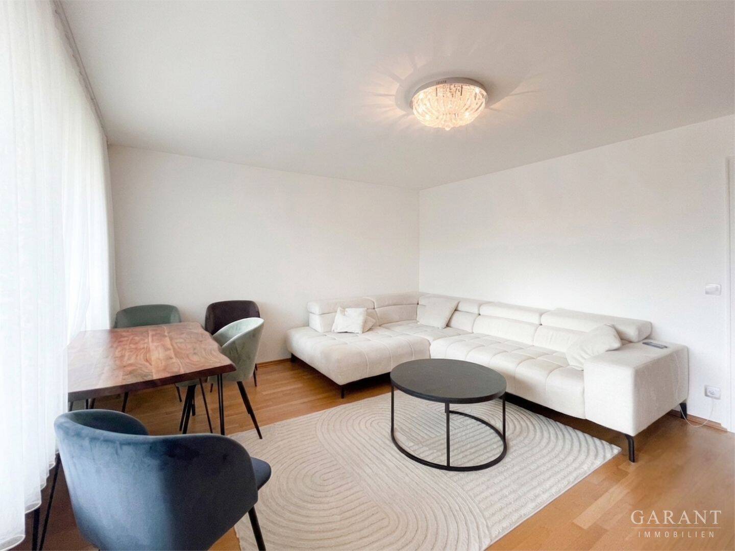 Moderne 3 Zimmer-Wohnung mit zwei Balkonen in München-Perlach – 81737 München – Vorschaubild 2