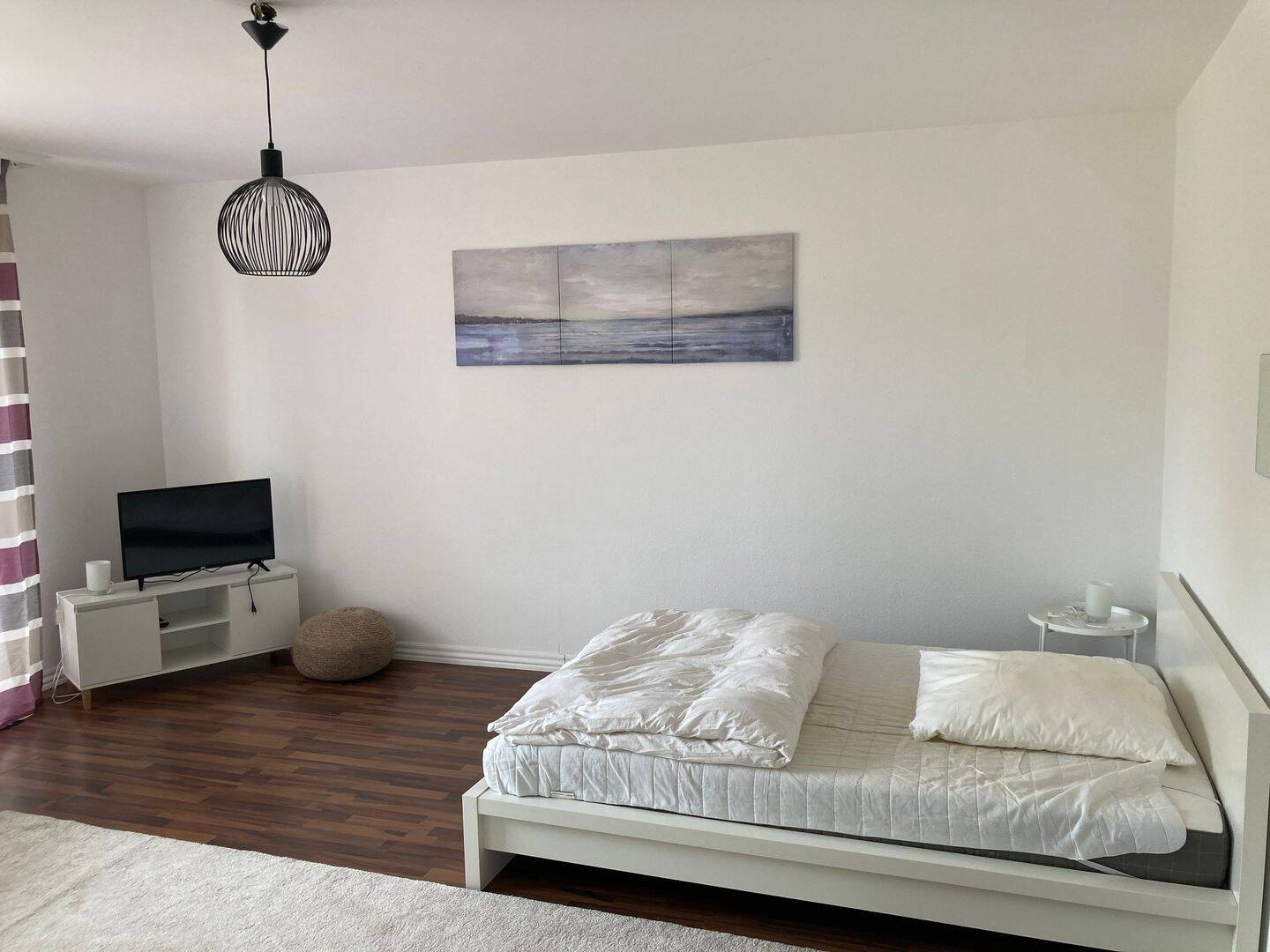 Möbliertes Apartment in zentraler Lage mit EBK / OHNE Aufzug u. Balkon! Für 1 Person! – 60327 Frankfurt am Main – Vorschaubild 2
