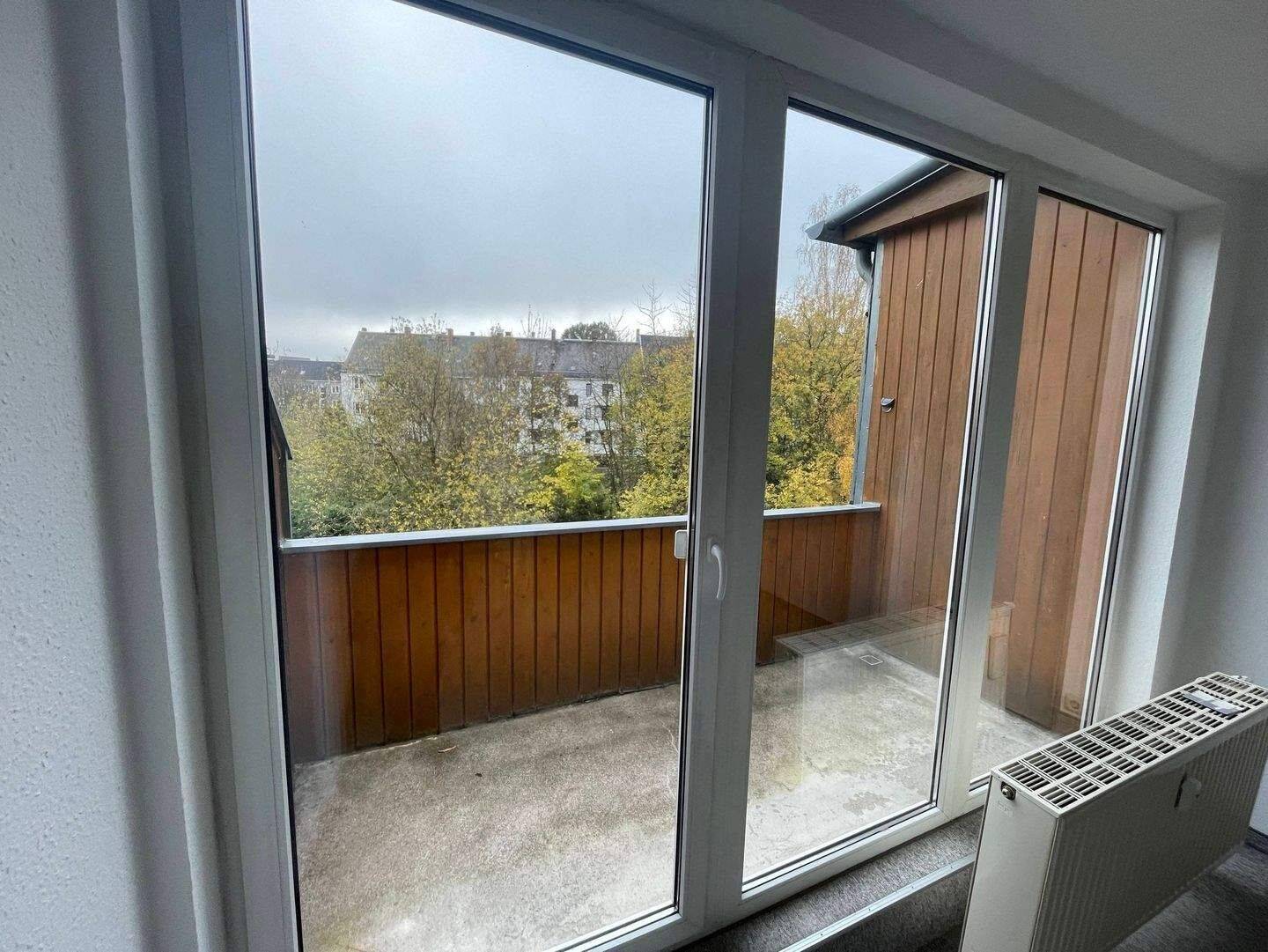 Bitte Oben klingeln… ! 3 Raum Wohnung mit Balkon ! – 9131 Chemnitz – Vorschaubild 6