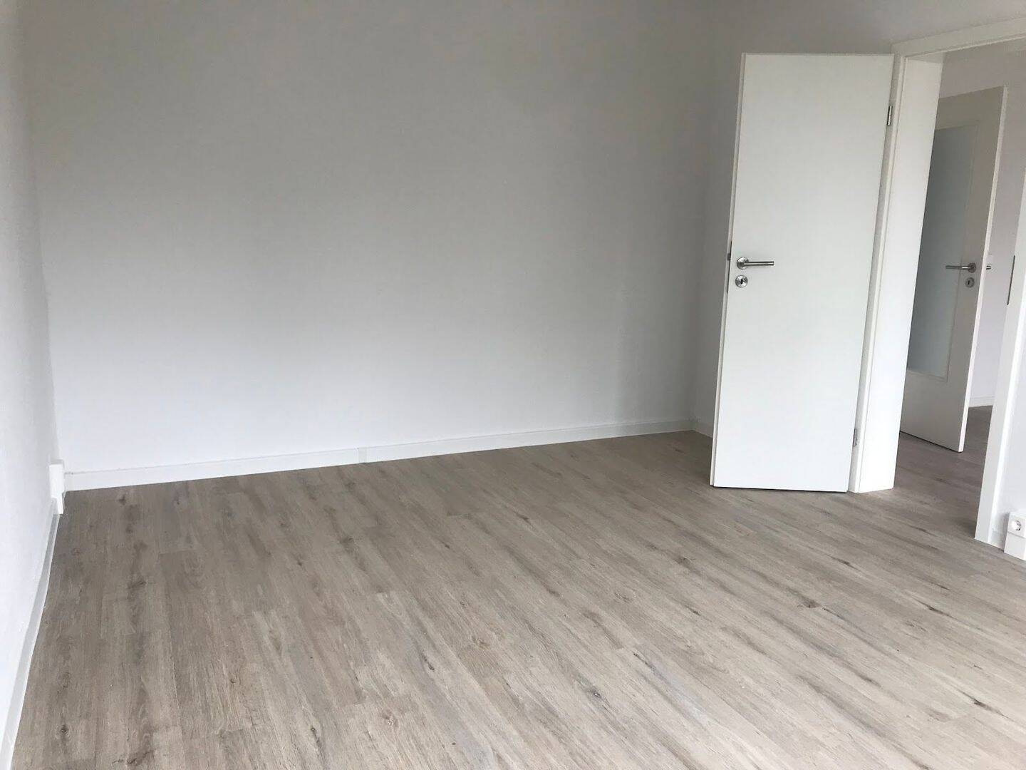 3-Zimmer-Wohnung bezugsfertig mit Balkon – 9130 Chemnitz – Vorschaubild 6