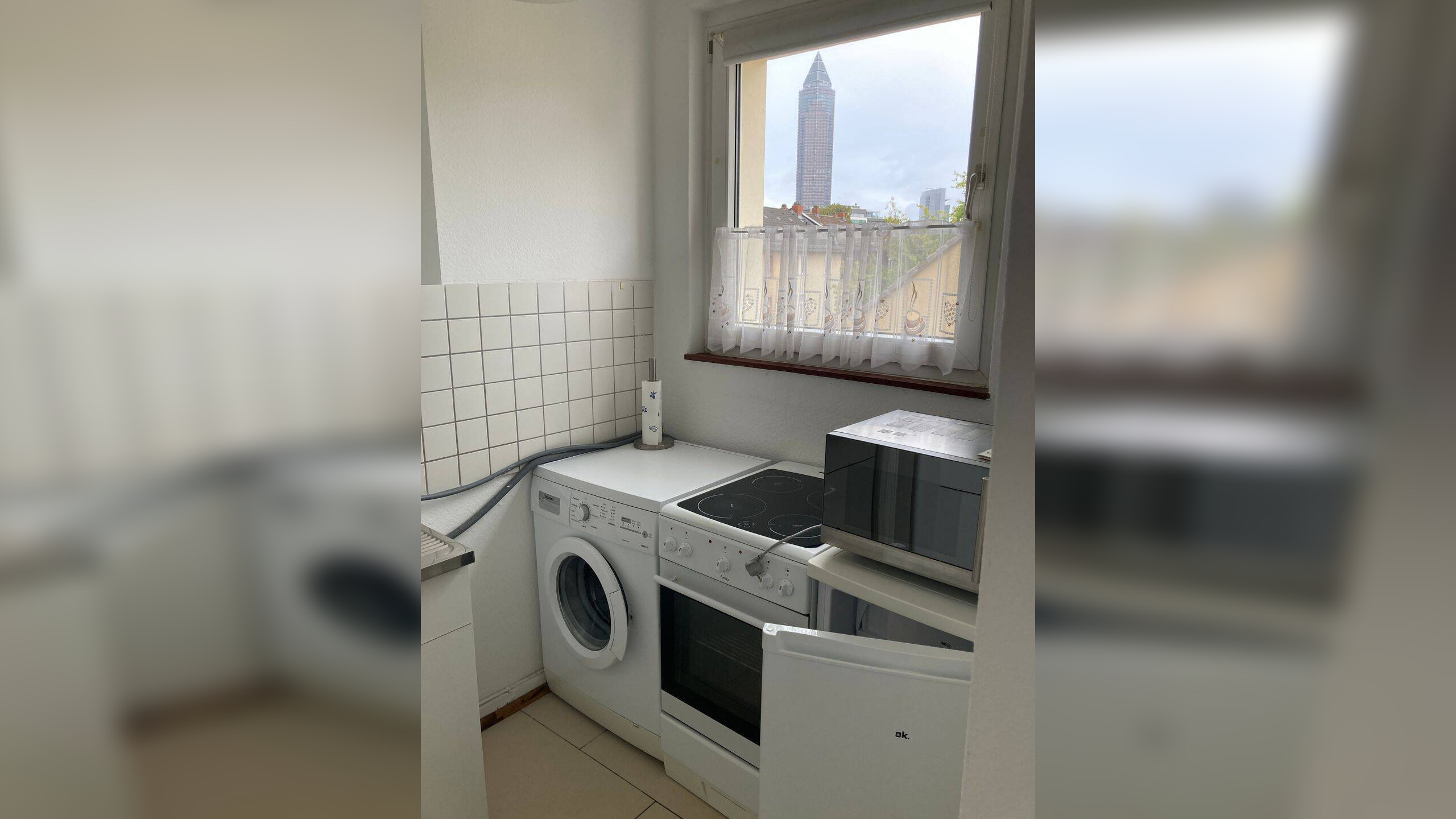 Möbliertes Apartment in zentraler Lage mit EBK / OHNE Aufzug u. Balkon! Für 1 Person! – 60327 Frankfurt am Main – Vorschaubild 6