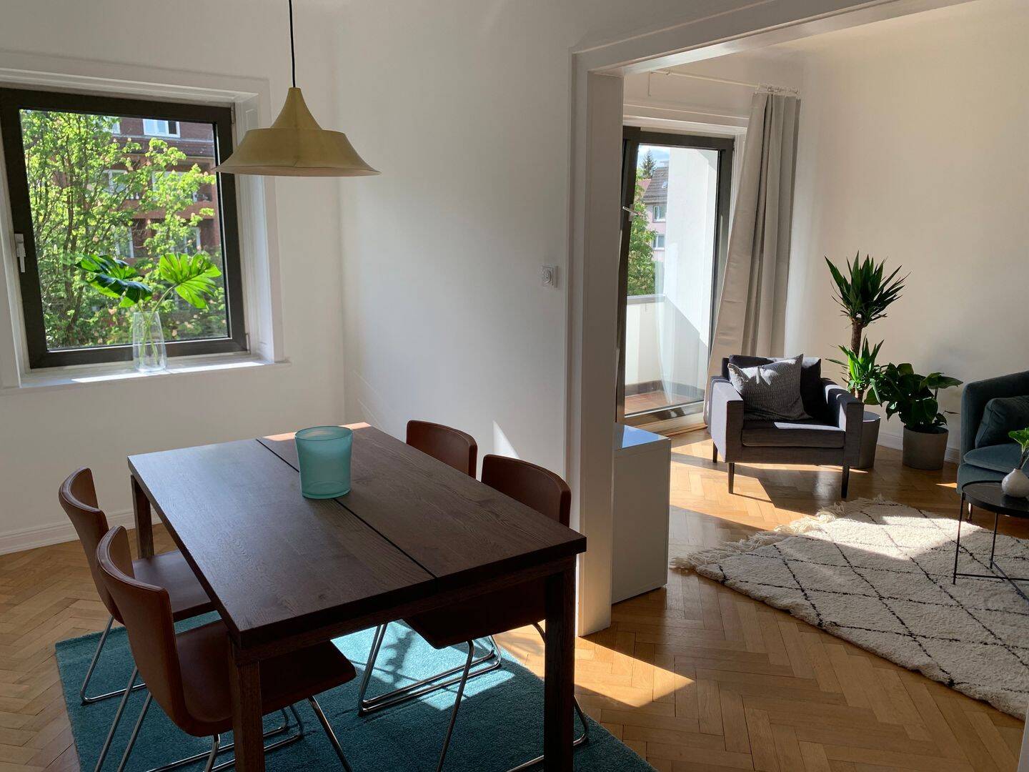 Harvestehude – Stilvoll möblierte helle 2,5 Zimmer Wohnung mit zwei Balkonen in der Parkallee – 20144 Hamburg – Vorschaubild 6