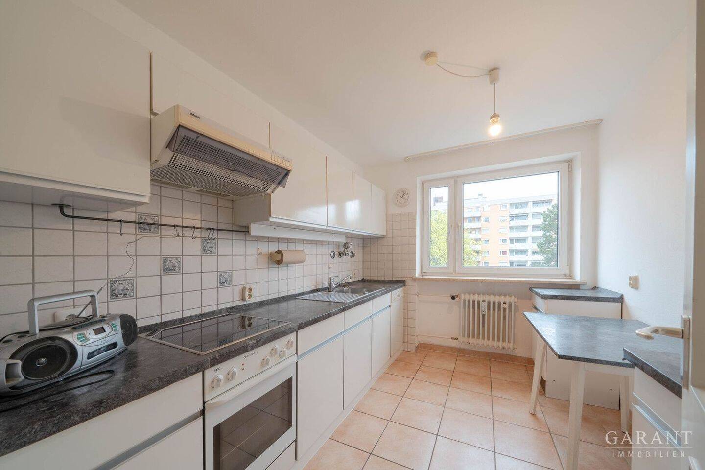 Attraktive 3 Zimmer-Wohnung mit Loggia, Aufzug & Stellplatz im Münchner Norden – 80935 München – Vorschaubild 7