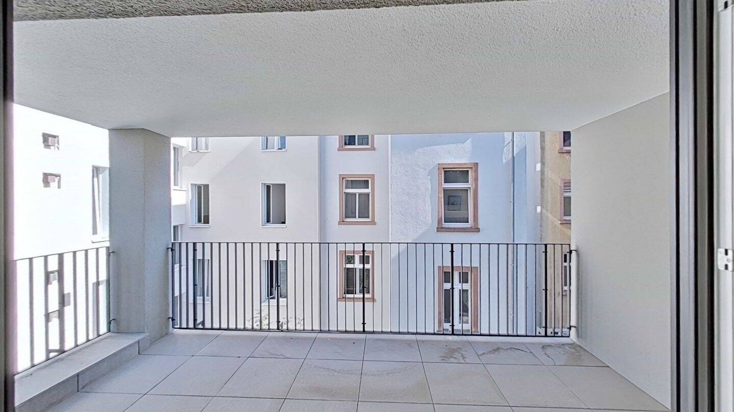Eine Einzimmerwohnung mit zwölf Quadratmetern Loggia – 60327 Frankfurt am Main – Vorschaubild 4