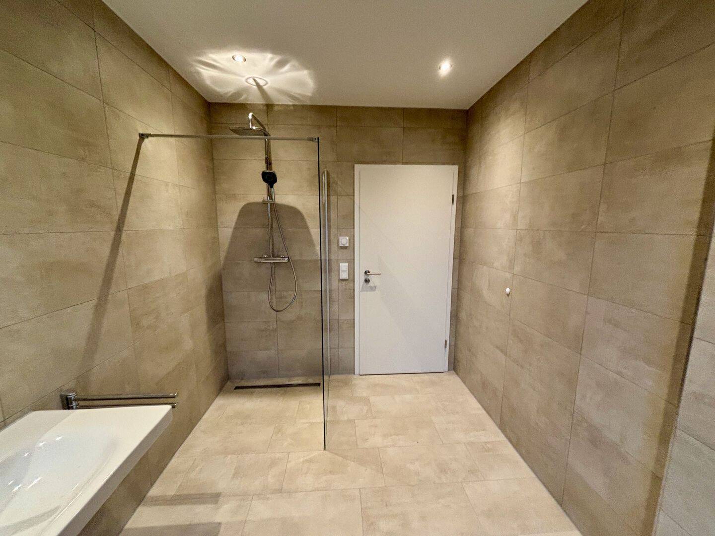Attraktive ETW mit Premium-Outdoorfläche! – 22457 Hamburg – Vorschaubild 6
