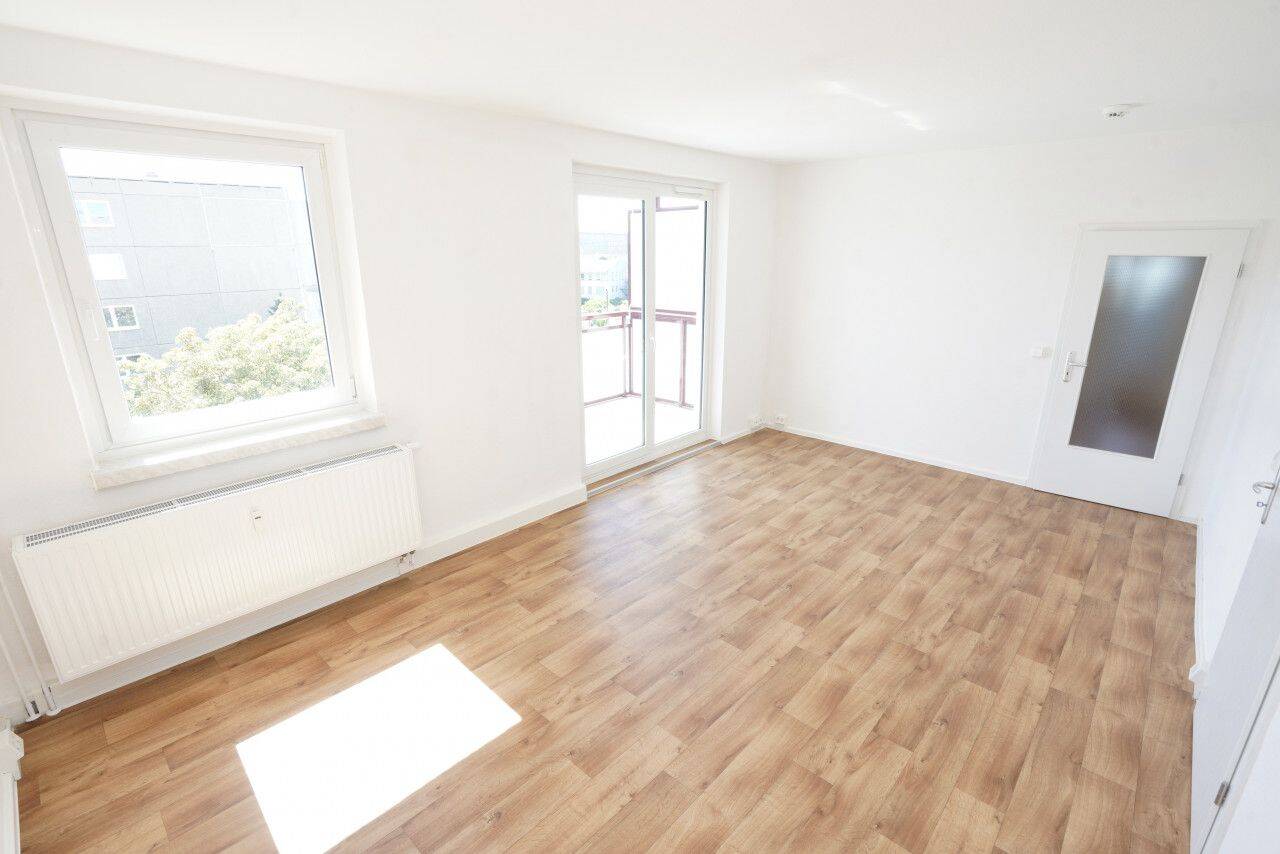 EBK / 2 Balkone / 2 Bäder / Aufzug – 9130 Chemnitz – Vorschaubild 4