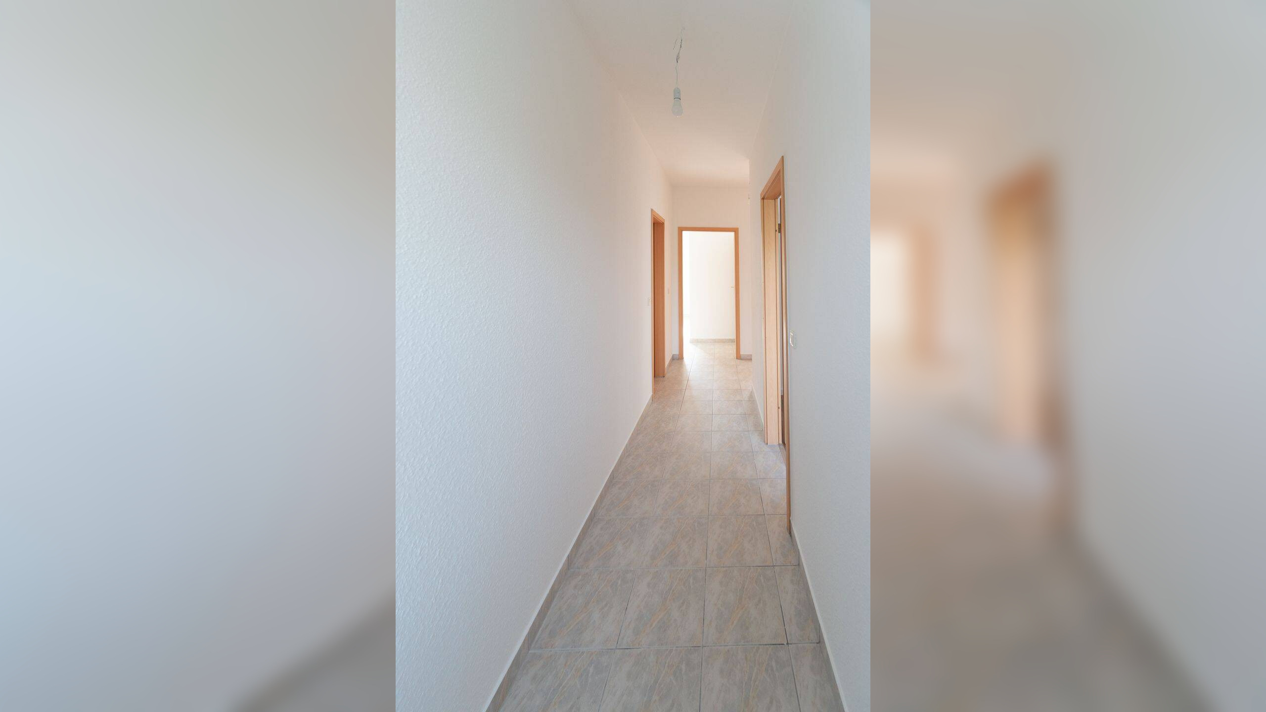 Mit Einbauküche und Balkon in Uninähe – 39106 Magdeburg – Vorschaubild 2