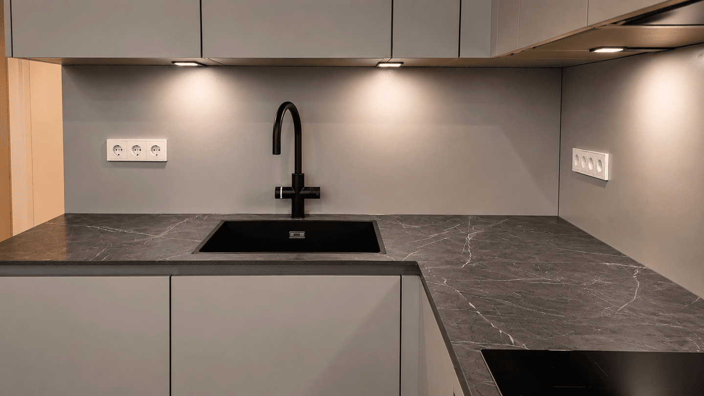 Modernes City-Loft im FOUR Frankfurt mit Blick auf die Alte Oper – 60315 Frankfurt am Main – Vorschaubild 5